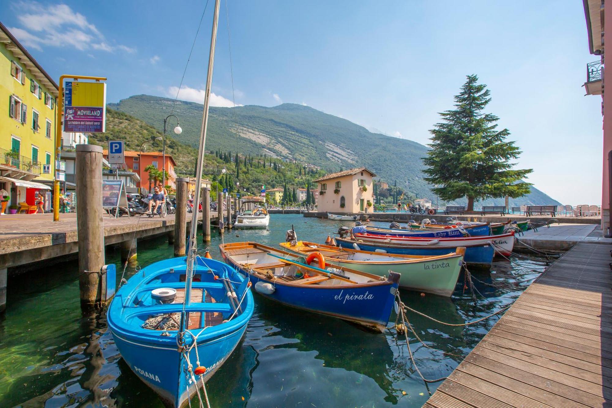 Paulie Apartment - Happy Rentals Riva del Garda Exteriör bild