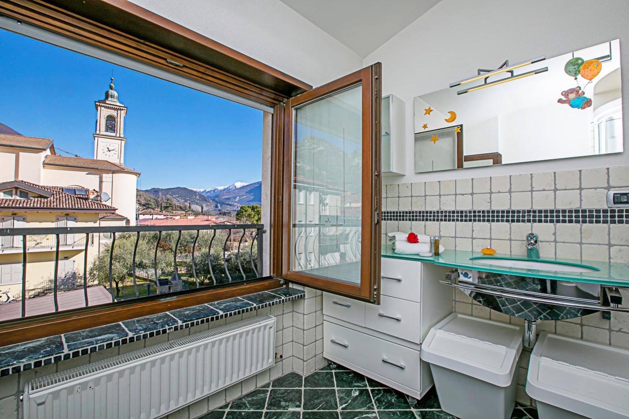 Paulie Apartment - Happy Rentals Riva del Garda Exteriör bild