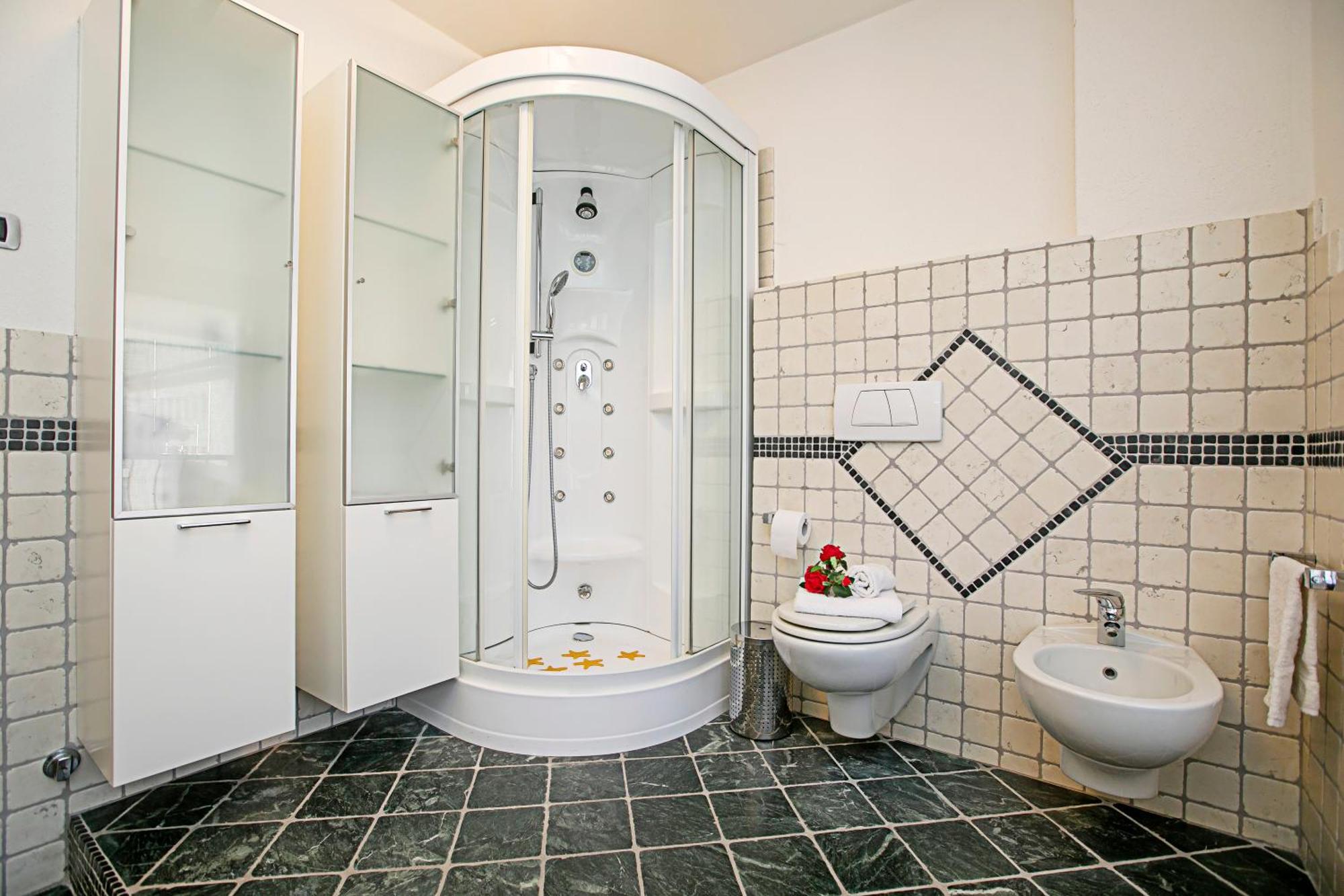 Paulie Apartment - Happy Rentals Riva del Garda Exteriör bild